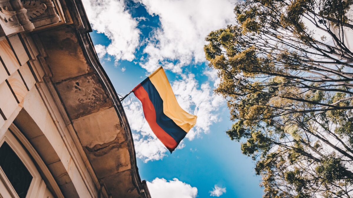 Colombia President drives Bitcoin adoption by becoming a HODLer