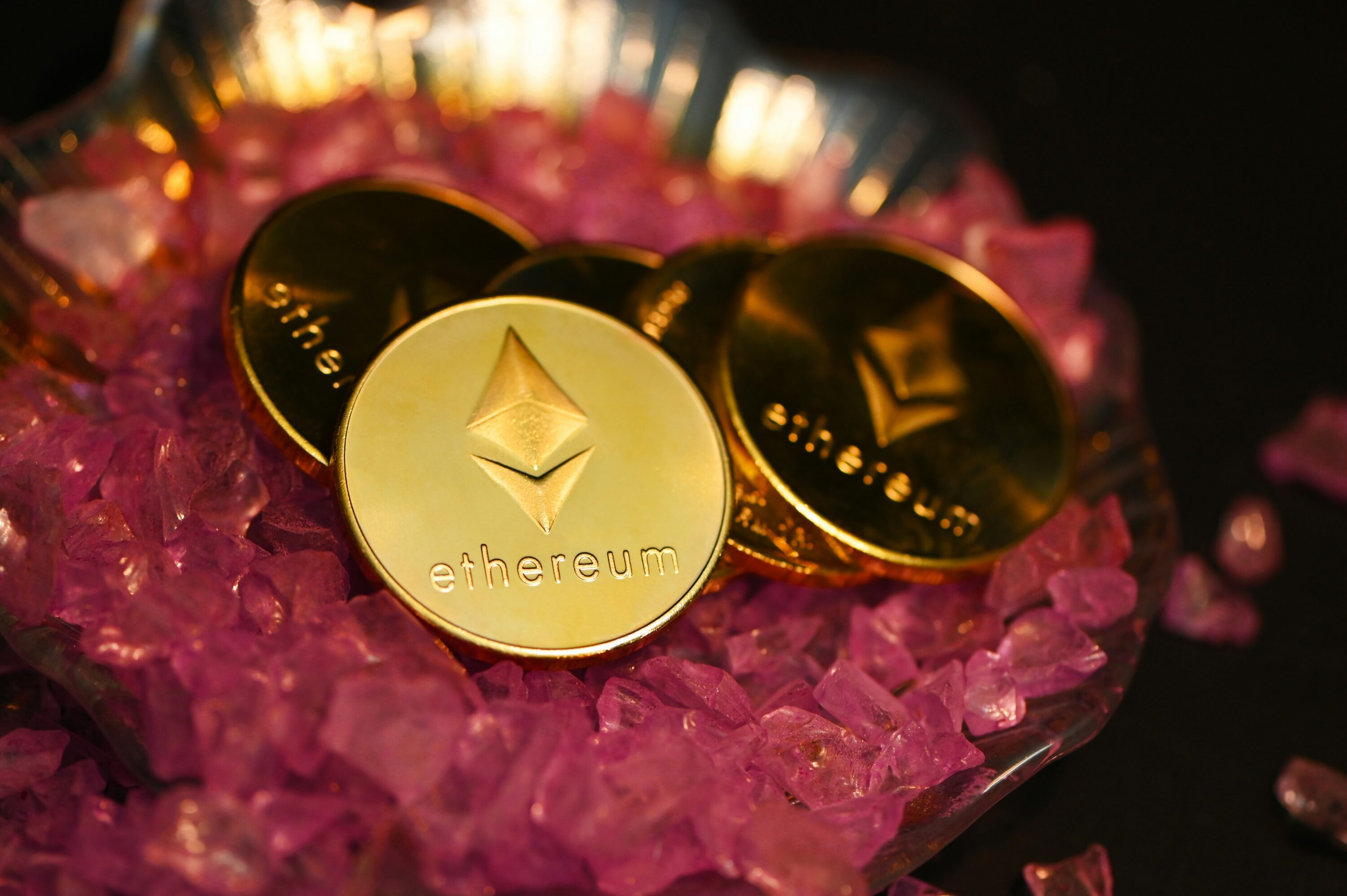 Ethereum eyes new all-time highs amid declining Bitcoin market share