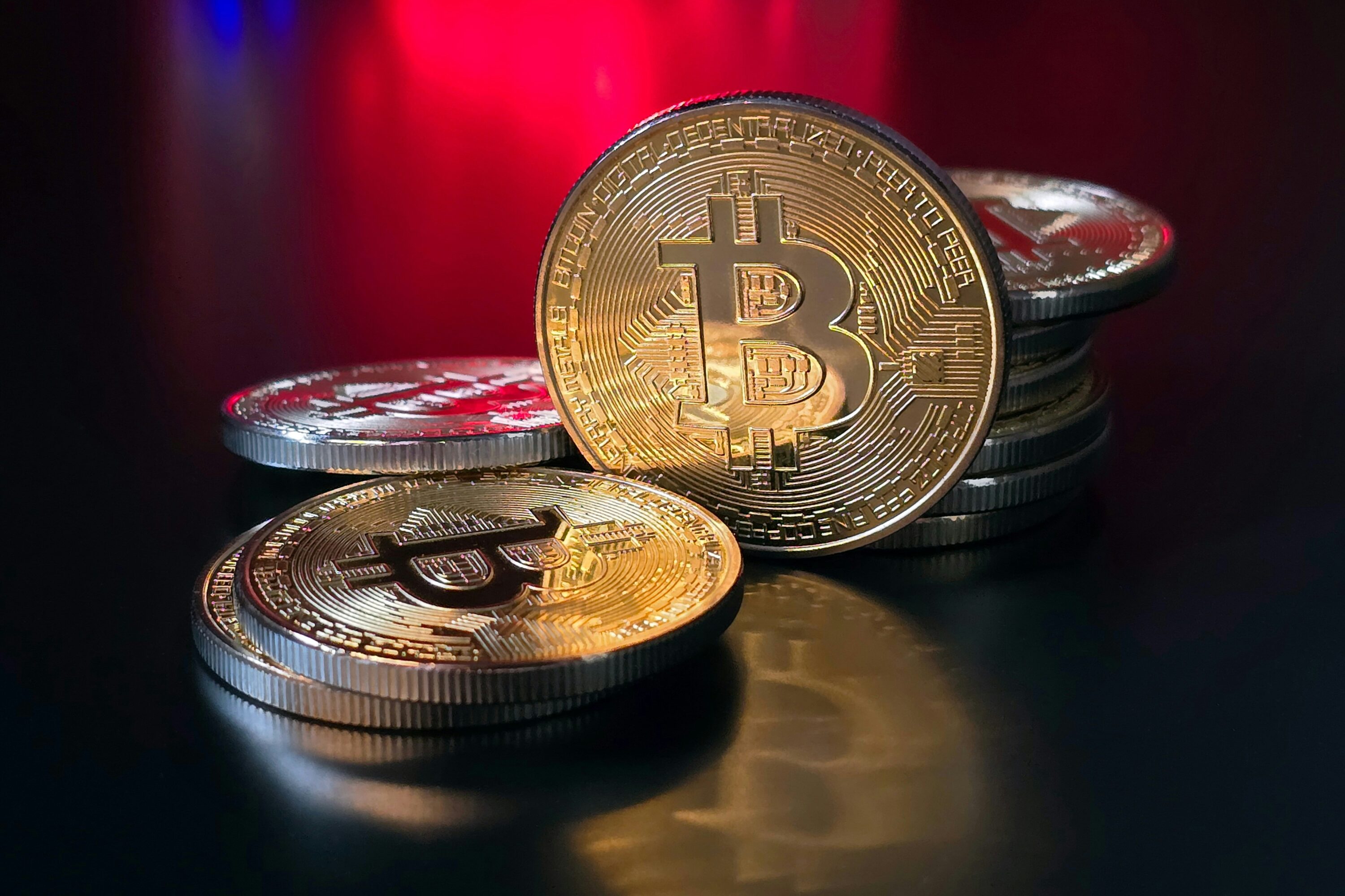 Bitcoin’s rise in value contrasts with drop in mining activity