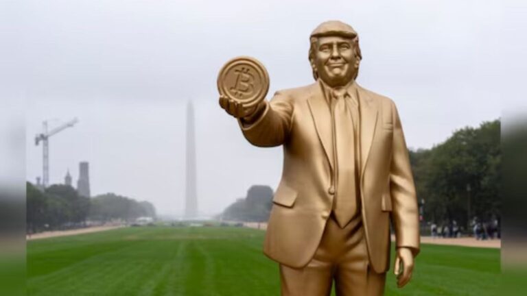 Trump statue